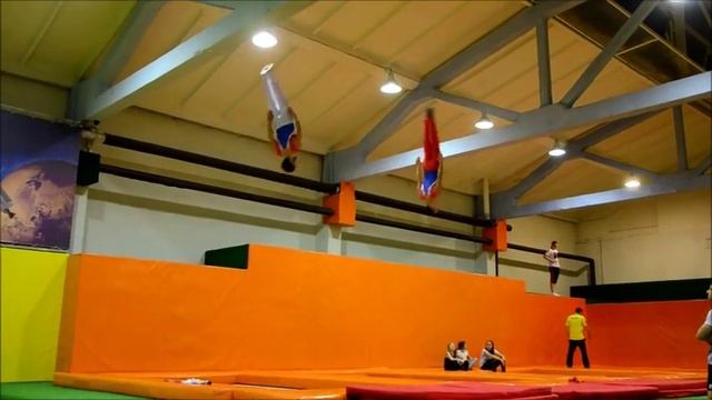 Мастер Класс по прыжкам на батуте от Александра Азаряна и Алтынбека Саматова смотреть онлайн