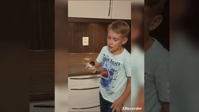 Лайфхак Как сделать яйцо прозрачным смотреть онлайн