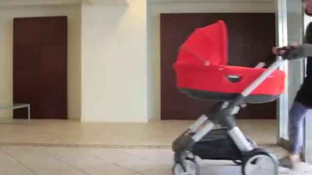 Stokke crusi キャリーコット смотреть онлайн