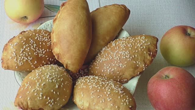 постные пирожки.