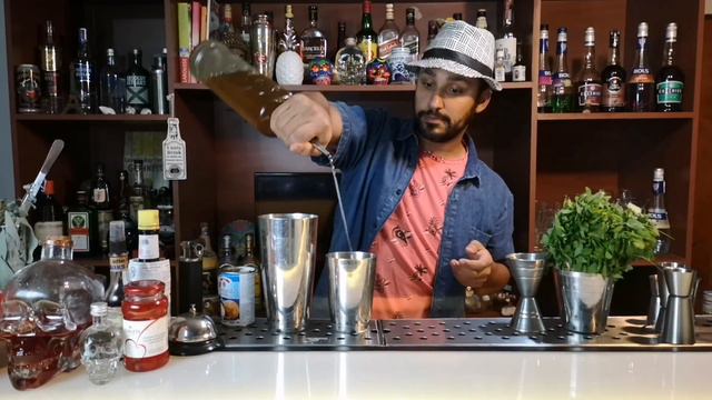 PIÑA COLADA / TUTORIAL / BARTENDER смотреть онлайн