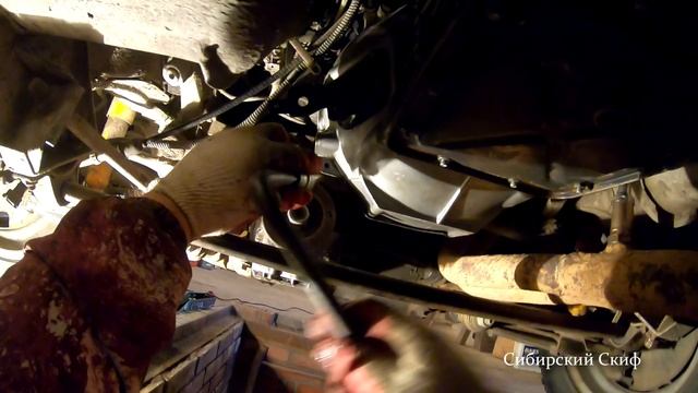 Автомобиль Нива. Ремонт замена сальника в переднем мосту смотреть онлайн