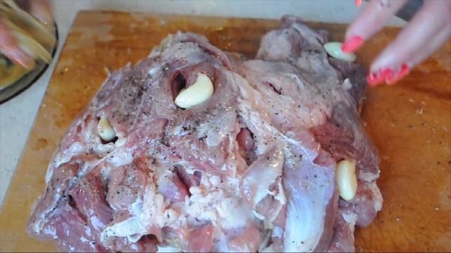 Как приготовить сочную и мягкую буженину? | Быстрый и простой рецепт от CookingOlya смотреть онлайн