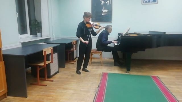 Мария Довжик, 5 группа, скрипка. Ф.Мендельсон, Концерт для скрипки с оркестром e-moll, 2 и 3 части. смотреть онлайн