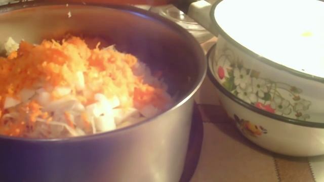 Капуста тушеная со свиными ребрышками. смотреть онлайн