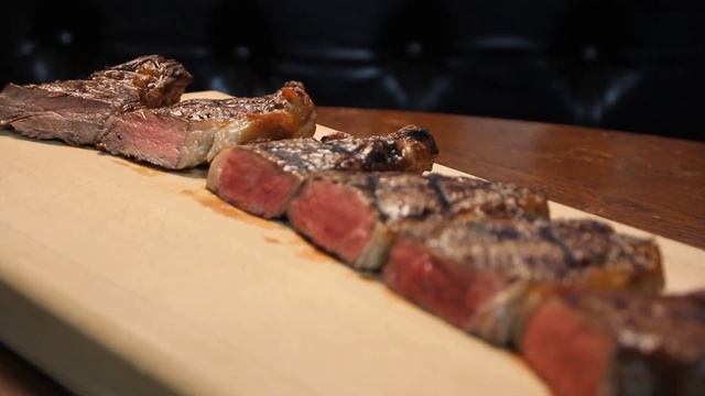 Different degrees of doneness of meat. Free footage / Степени прожарки мяса смотреть онлайн