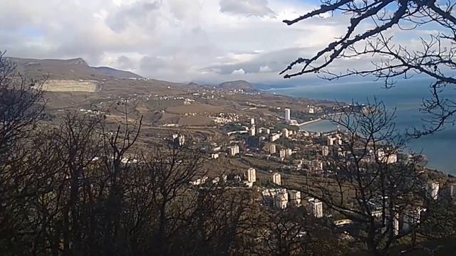 Окрестности Гурзуфа. Восхождение на Медведь Гору. Аю даг. Пешая тропа со стороны Партенита смотреть онлайн
