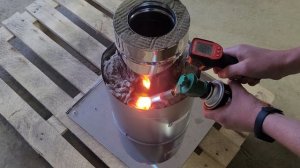 Выдержит ли базальтовая вата 686 градусов в потолочно-проходном узле дымохода Ferrum