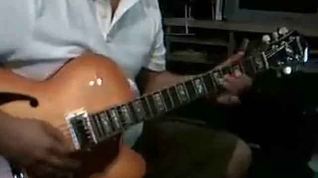 Swing 59 - Ibanez Artcore AF125AMB смотреть онлайн