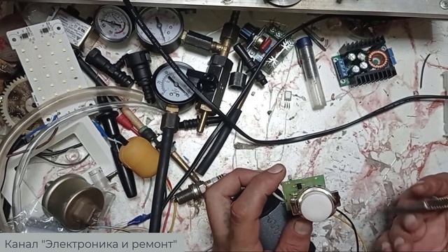 Массажер перестал работать. Не большой обзор платы, и пояснение ремонта. смотреть онлайн