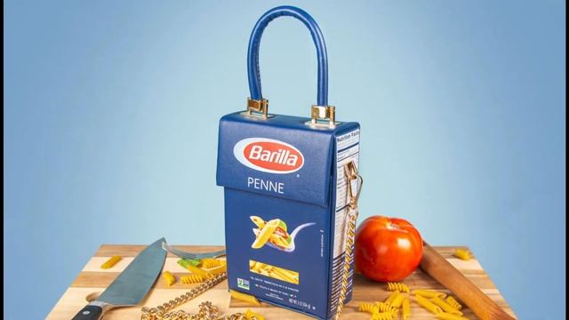 Barilla penne bag. A designer turned a pasta box into a bag — and it costs a pretty penne. смотреть онлайн