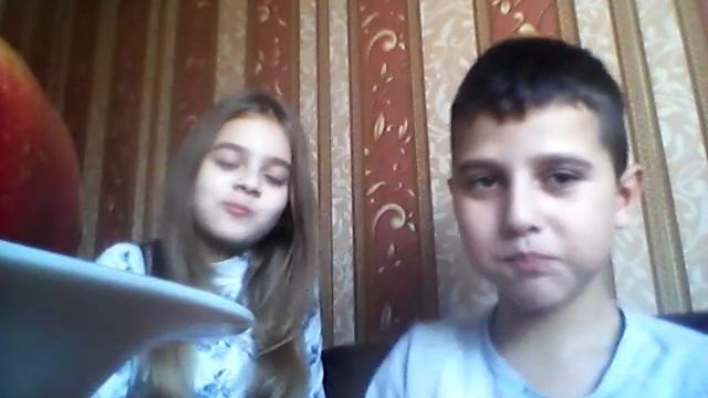 Челендж кто быстрее съест(1) смотреть онлайн