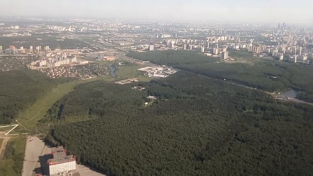 Посадка во Внуково Москва в хорошую погоду