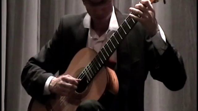 Thomas Viloteau performing Miguel Llobet's "Variations on a Theme by Sor" смотреть онлайн