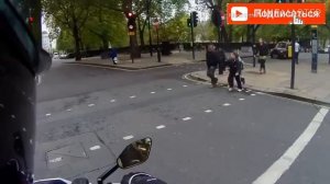 Пугаем людей на мото