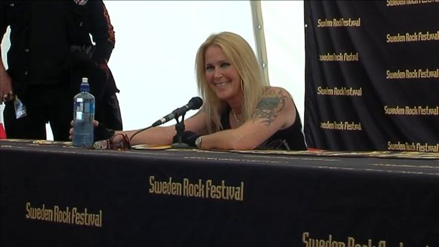Lita Ford press conference - Sweden Rock Festival 2009 (part 2/2) смотреть онлайн
