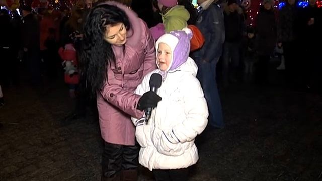 Triolan.Live - Новогодние поздравления Харьковчан своим родным и близким смотреть онлайн