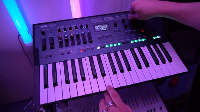 Korg OpSix ensipuraisu ja voiko OpSixillä tehdä kokonaisen biisin? смотреть онлайн