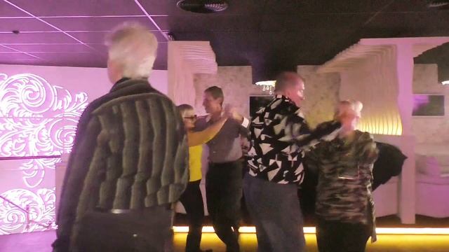 Кто тебя выдумал...Наше любимое ретро-кафе!!! смотреть онлайн