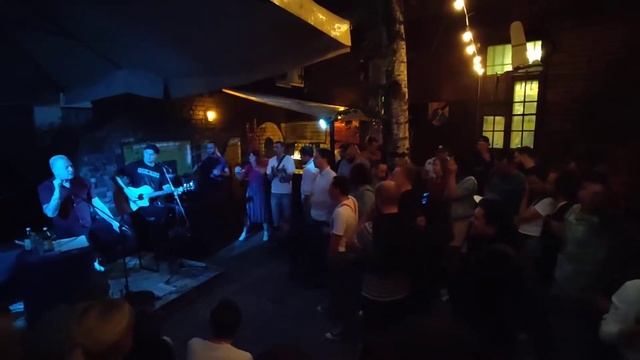 Спирин, Кежватов. Акустика - "Поезд в сторону Арбатской". Мотыга и Йети, Москва 10.07.2020 смотреть онлайн