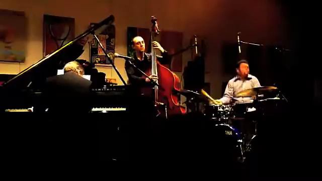 Giovanni Mirabassi Trio - Jazz a Roland Garros смотреть онлайн
