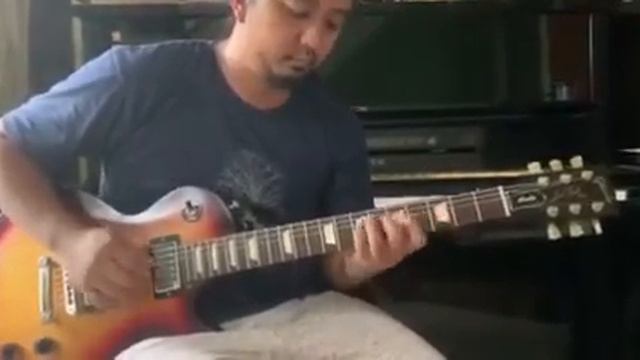 Gibson LP Studio satin Fireburst смотреть онлайн