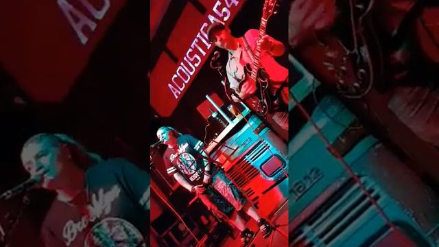 Jam with Jon Lilygreen at Warehouse 54 - Ellie Mccue смотреть онлайн