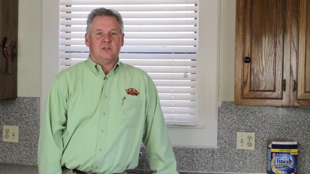 Water bugs vs Roaches and how to deal with them смотреть онлайн