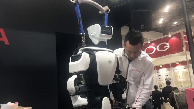 Toyota Robot смотреть онлайн