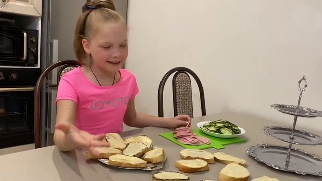 Сандвичи летние. Рубрика «Готовим сами» смотреть онлайн