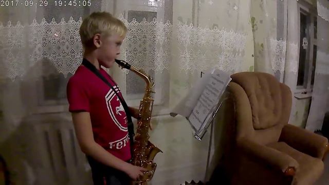 Песня называется пушистая песня. Игра на саксофоне смотреть онлайн