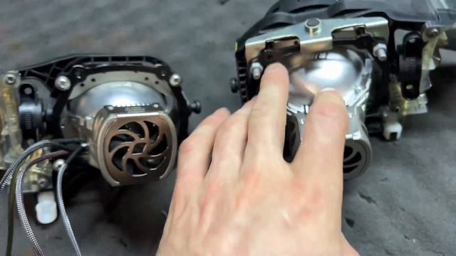 BMW X3 E83 - ремонт фар, замена линз, диодные Expression Drive