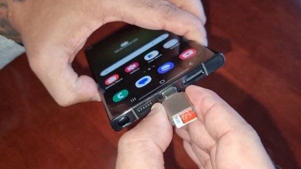 Samsung Galaxy S23 Ultra How to insert 512GB Micro SD Card Double the Storage to 1terabyte of space