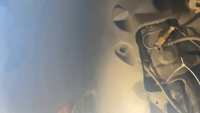 Renault Scenic 2. Поднимаем передок , замена шаровой и выкручиваем обломанный болт смотреть онлайн