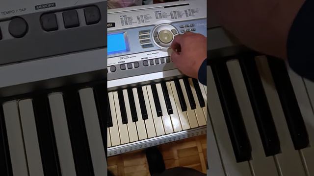 синтезатор yamaha dgx-200 смотреть онлайн