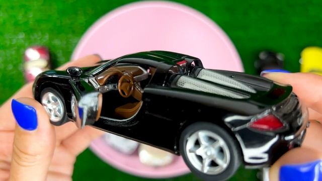 Box full of Mini EV, Reno Clio 6, Dodge Ram, Dodge Viper, Ford Mustang, Mazda rx7, Porsche Cayenne смотреть онлайн