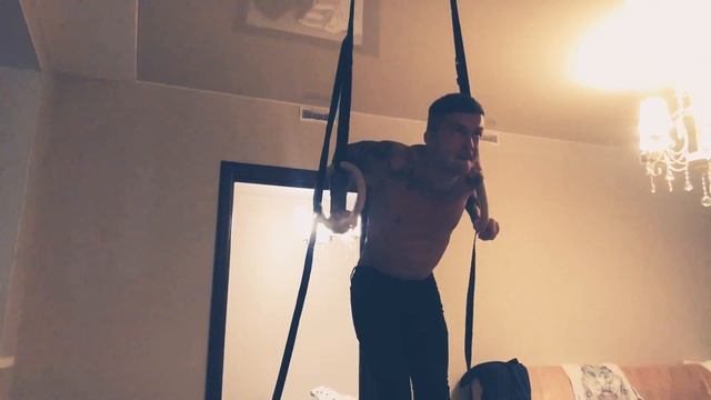 Выход на кольцах. Гимнастика. Калистеника.