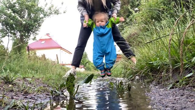Лиам гуляет по лужам ? РЕБОРН ЛИАМ В ЛУЖЕ Walking with reborn Liam смотреть онлайн