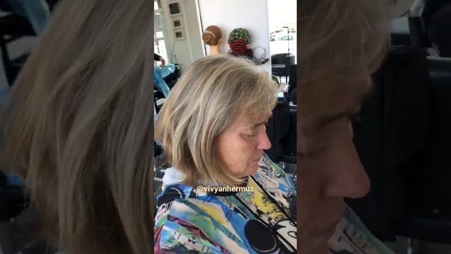 Curly layered bob haircut transformation by vivyan Hermuz || haircut tutorial || curly hairstyle смотреть онлайн