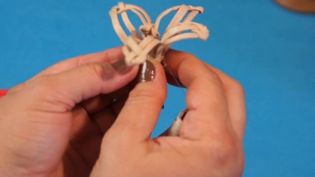 ♻ Простой цветок из бумажных трубочек ♻ смотреть онлайн