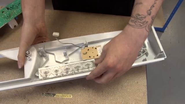 How to Replace Washing Machine Controls (Hotpoint) смотреть онлайн