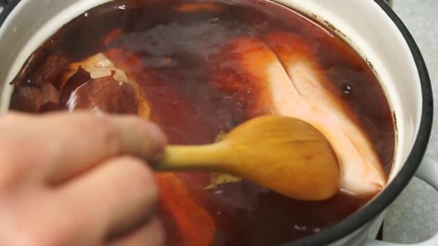 Грудинка в луковой шелухе / Грудинка по домашнему смотреть онлайн