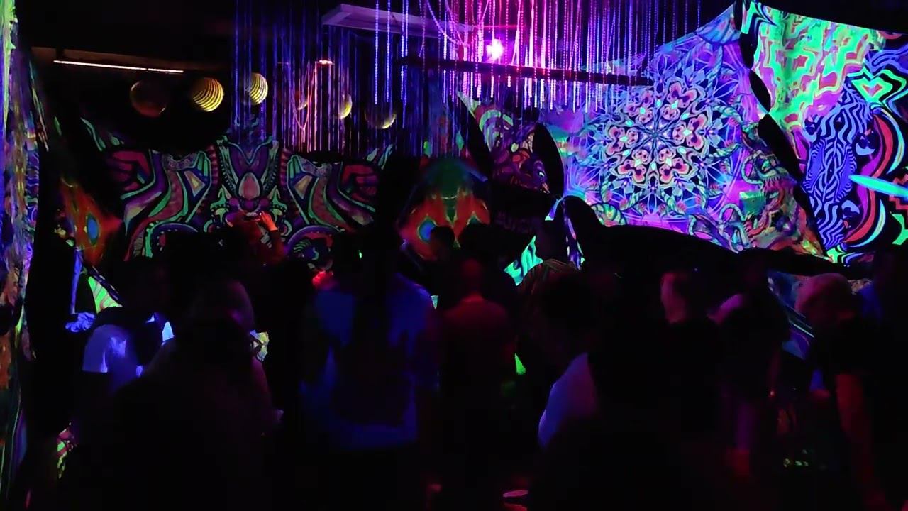 03.05.24 sungirl birthday (slezy bar) (2) смотреть онлайн