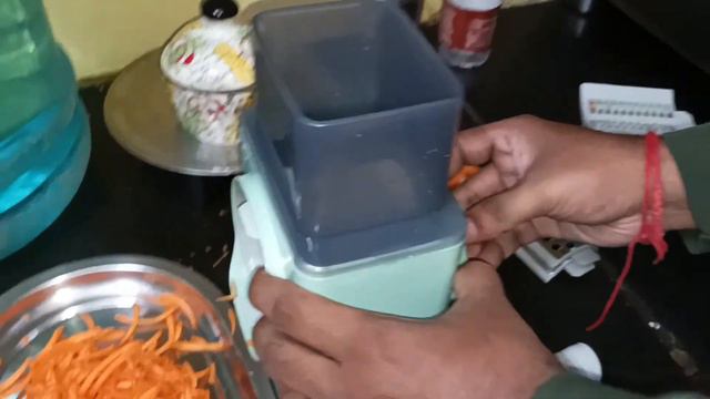 Vegetable Slicer - Round Mandoline Slicer, Grater, Shredder Salad Maker - Large Feed Port смотреть онлайн