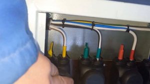 Переход с СИП провода на медный провод на фасаде своими руками.