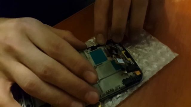 Как самостоятельно поменять экран на Nexus 4 смотреть онлайн