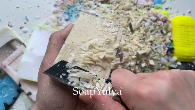 ASMR cutting painted soap cubes, black and yellow set смотреть онлайн