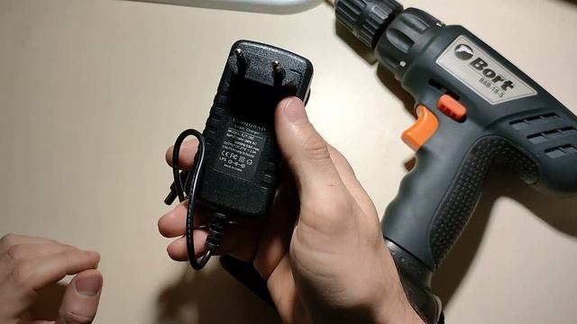 шуруповёрт Bort BAB 18-5 переделка аккумулятора на литий 18650 смотреть онлайн