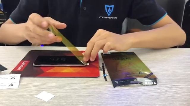 MONSTERSKIN - как наклеить плёнку на экран смотреть онлайн