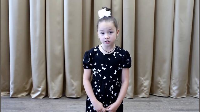Коновалова Кира Владимировна, 7 лет, исполняет нар. ительмен. сказку "Почему у сороки длинный хвост смотреть онлайн